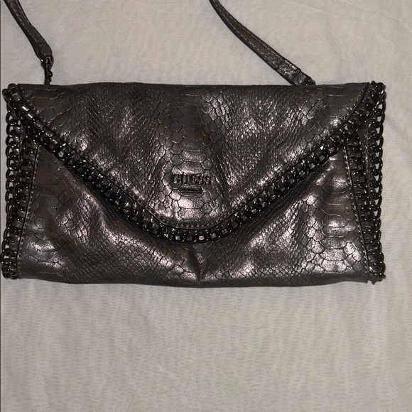 Guess Shimmering Silver Clutch - Picture 1 of 4
